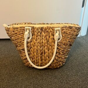 Straw tote bag